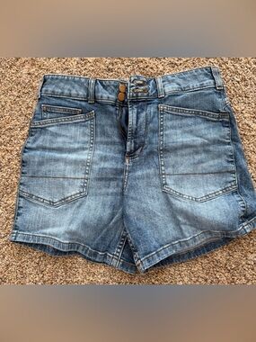 Pilcro Anthropologie Light Wash Denim Shorts with Front Patch Pockets